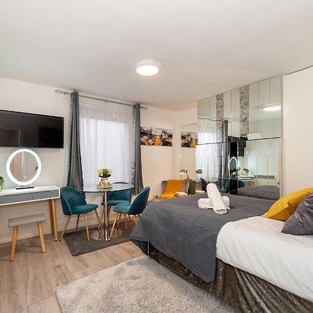 Chic Studio Apartment, Bus 18 To Euston In 30 Min. London Luaran gambar